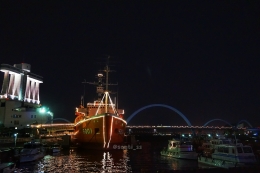 Nagoya Port di malam hari (dokumentasi pribadi)