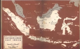 Sumber Gambar: archive.kaskus.co.id/thread/1137388/0/rarepocket-guide-to-netherlands-east-indies-hindia-belandanama-indonesia-dulu