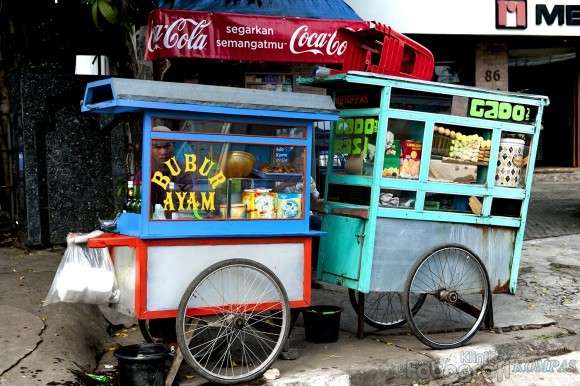 Ilustrasi gerobak tukang bubur.