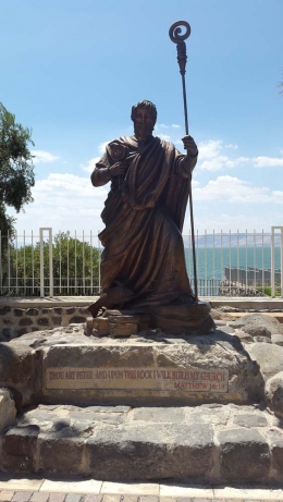 Patung Petrus di Kapernaum - dokpri