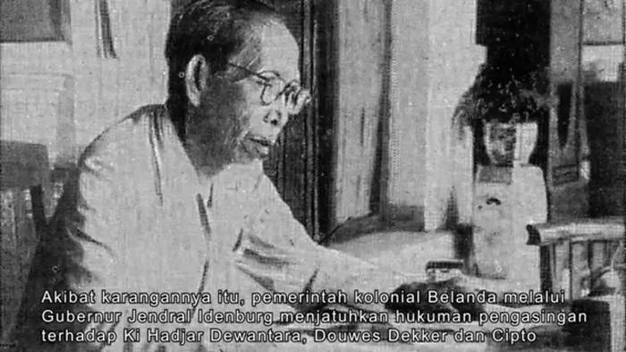Metamorfosis Nama Indonesia dari Masa ke Masa oleh Diaz Metamorfosis Nama Indonesia dari Masa ke Masa oleh Diaz
