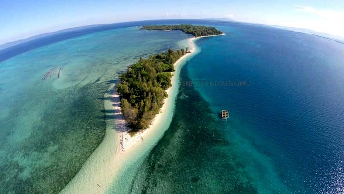 Pulau Dodola, Morotai. Sumber: indonesiabiru.com