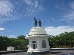 Patung Soekarno-Hatta di taman kota, Kepahiang|foto jepretan / dokpri