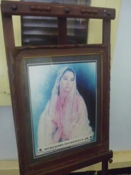 Lukisan Fatmawati di rumah pengasingan Bung Karno di Bengkulu|foto jepretan / dokpri