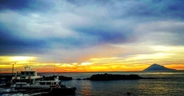 Senja di lepas pantai Manado (dok: pribadi)