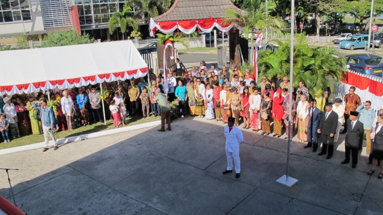 pesera upacara diaspora indonesia dan warga dari berbagai kota di nc