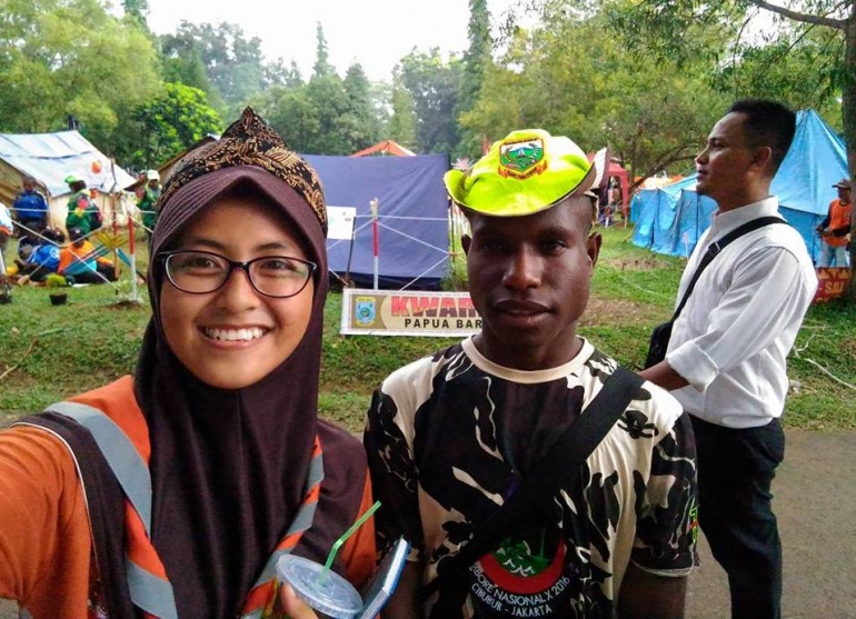 Foto dengan sesama peserta Jambore Nasional X (Foto FB Gisela Ratu Alifah)