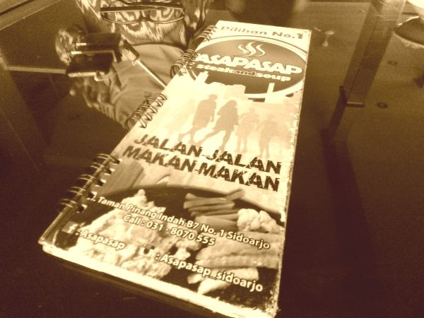 buku menu asap-asap, ada menu untuk single, maupun paket rombongan (minimal 10 orang), prasmanan (minimal 20 orang) dan lain-lain