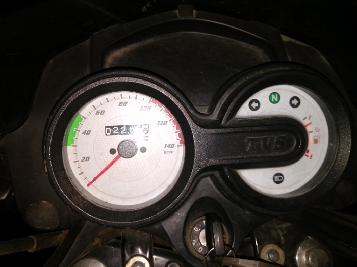 TVS Max 125 Motor Pria Paling Irit di Indonesia oleh TVS Max 125 Motor Pria Paling Irit di Indonesia oleh