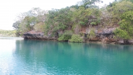 Air tenang di antara Pulau Karang di Mulut Seribu (Sbr gbr : Arnold)