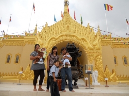 Dokpri: Keindahan kuil dengan keemasannya di Berastagi, Sumatera Utara