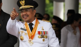 Gubernur Sulawesi Tenggara Nur Alam telah ditetapkan sebagai tersangka korupsi suap oleh KPK, 23 Agustus 2016 (sumber:kendaripos.fajar.co.id)