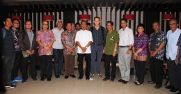 Tim JSM bersama Bupati Lombar (foto: Kamaruddin Azis)