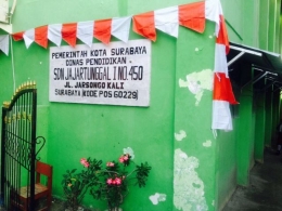 (Gerbang depan SDN Jajar Tunggal 1 Surabaya.)