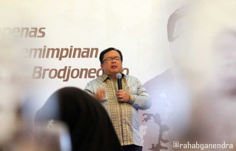 Durasi 40an menit presentasi Pak Bambang. (Foto GANENDRA)