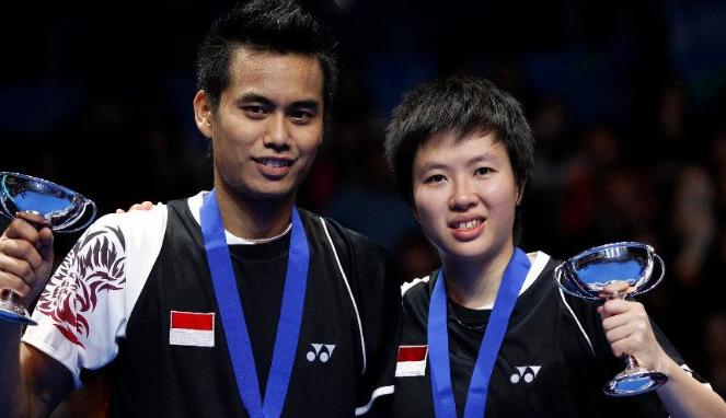 Owi/Butet saat juara All England. Reuters