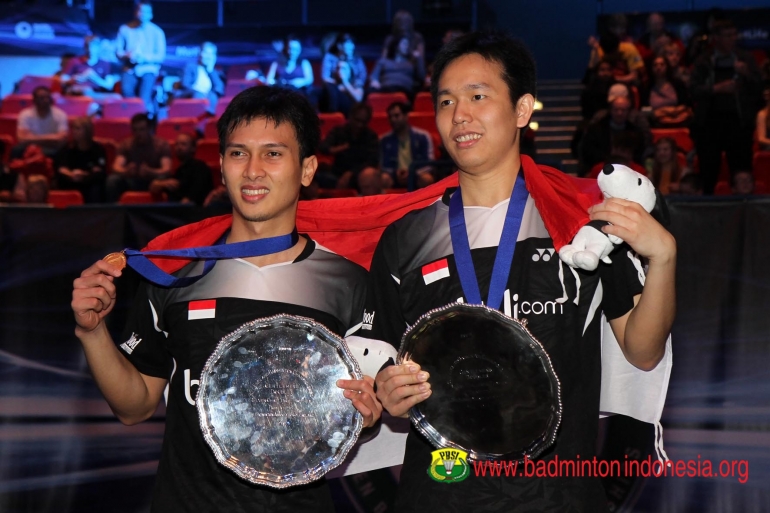 Hendra/Ahsan juara All England 2014 setelah di final mengalahkan pasangan Jepang Hiroyuki Endo/Kenichi Hayakawa, 21-19 dan 21-19/gambar dari badmintonindonesia.org.