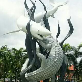 Sumber Gambar: www.surabaya.com