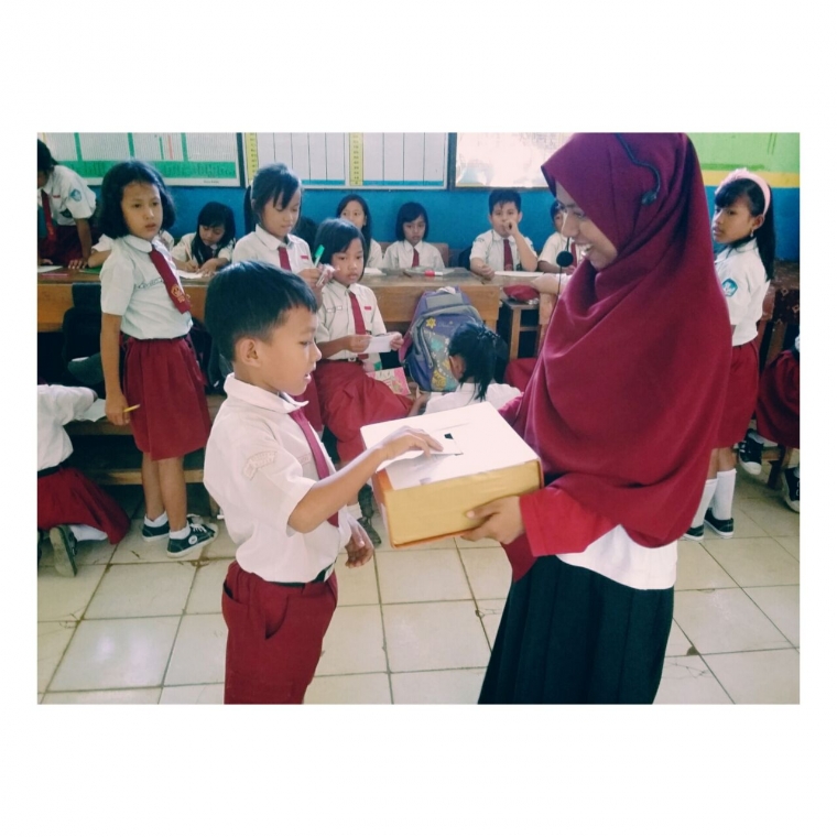Penyuluhan bahaya rokok dan aksi surat untuk presiden di SDN Bojong 03, Tenjo, Bogor (dok. pribadi).