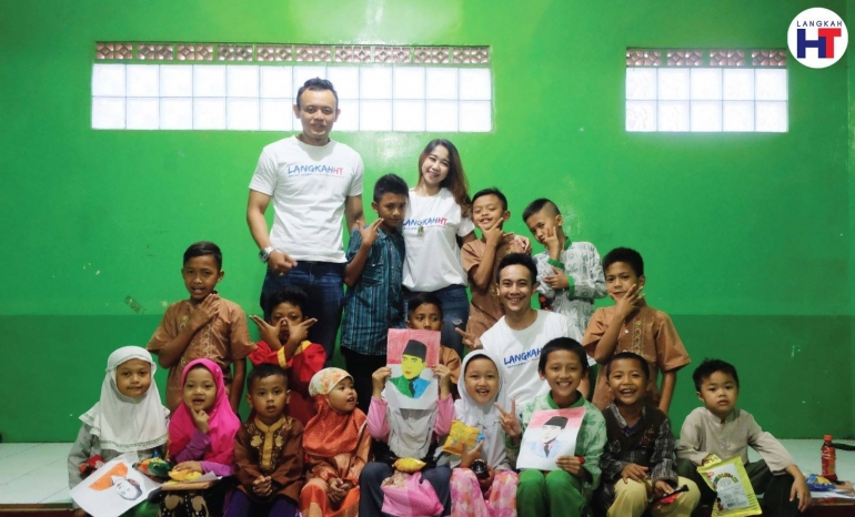 Langkah HT Chapter Bandung berbagi bersama anak-anak Panti Asuhan Muhamaddiyah Kota Bandung (Sumber : FB Fanpage Langkat HT)