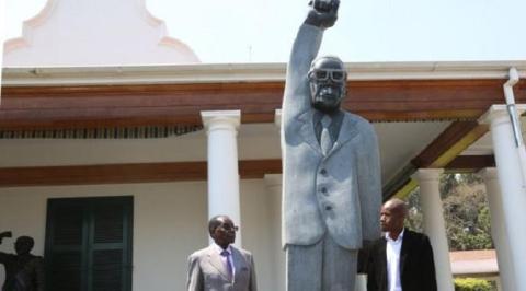 Foto: Patung Presiden Jadi Kontroversi, Mahakarya atau Ejekan?
