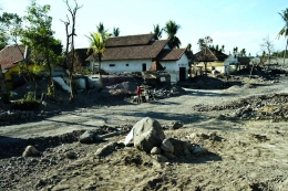 Sebuah kampung di Magelang yang hancur terkena dampak letusan Gunung Merapi pada 2010 (dok. pri).