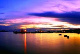 Teluk Ambon saat malam | nasional.republika.co.id