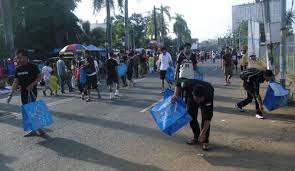 Bersih-bersih sepanjang Jalan di Kota Ambon | indonesiatimur.co