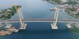 Indah kan Teluk Ambon kalau bersih begini?? | cyberspaceandtime.com