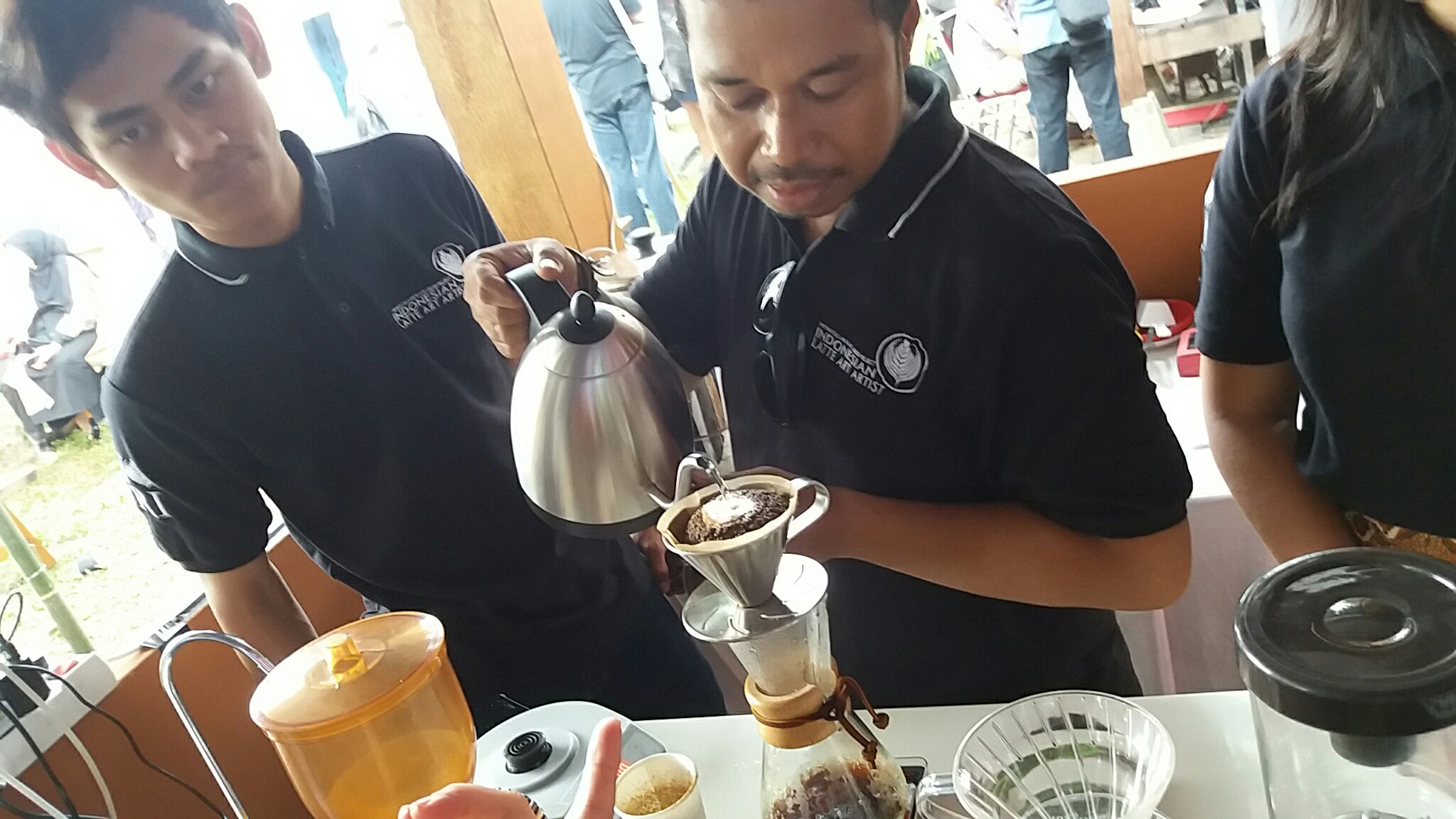 barista menyeduh kopi (dok.yayat)