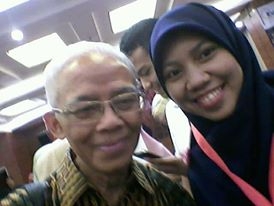 Penulis bersama Prof. Dr. H. Arief Rachman, M. Pd