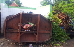 Tempat Penampungan Sampah, menampung sampah yang dibuang oleh penduduk tanpa pemanfaatan terlebih dahulu. Sumber: Dokpri