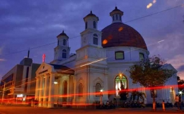 Gereja Blenduk Semarang (Sumber: www.initempatwisata.com)