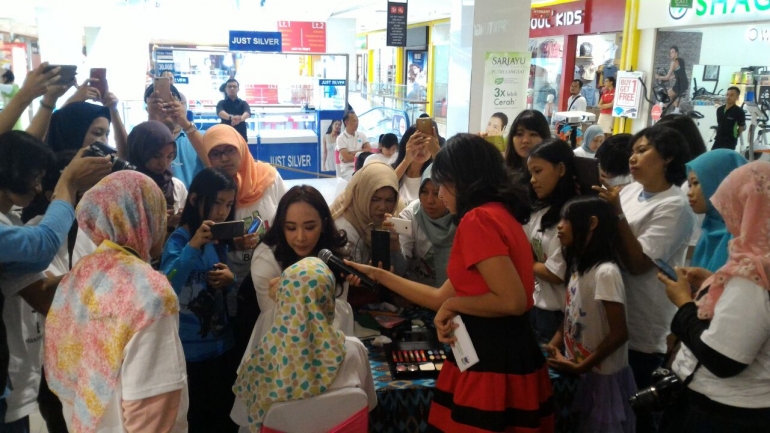 Tutorial make up (Foto milik Kompasiana)