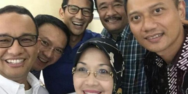 Wefie cagub dan cawagub DKI Jakarta 2017 ini langsung menjadi viral di media sosial (Sumber Ilustrasi 2 : http://megapolitan.kompas.com/read/2016/09/26/08134391/foto.selfie.dan.harapan.kerukunan.saat.pilkada.dki.2017)