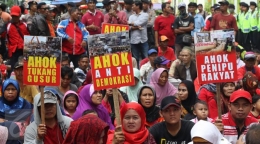 Unjuk rasa di depan kantor DPP PDIP, Jakarta, Rabu, (7/9). Foto: Liputan6.com