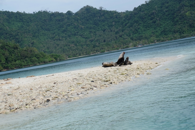 Pantai Sebuku kecil