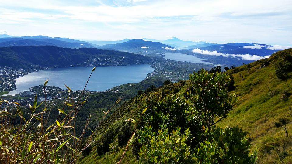 Pemandangan dari area puncak (dokpri)