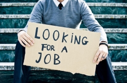 Cari kerja (sumber: www.hipwee.com)