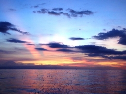 Sunset dari Seberang Gili (Lombok) (Dokpri)