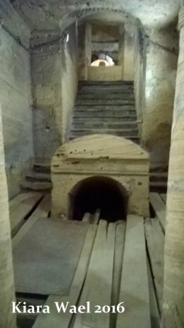 tangga menuju altar di lantai kedua