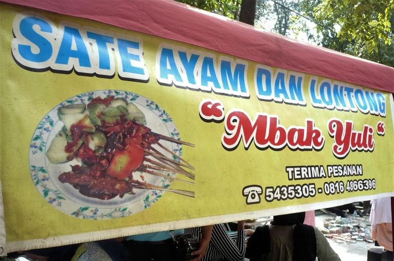 warung tenda sate ayam mbak yuli -nama isteri mas eddy- terima pesanan