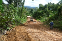 Pembangunan Jalan Raya Melintasi Kawasan Ekosistem Leuser (Sumber: mongabay.co.id)