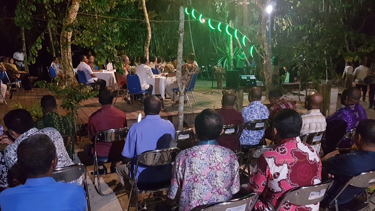 Malam ramah-tamah Bupati Raja Ampat bersama sembilan perwakilan negara asing, jelang Pembukaan FPRA2016 di Weiwoi Resort, Senin (17/10) malam. (@iskandarjet)