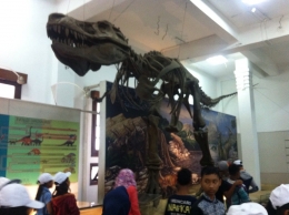 Patung Dinosaurus di dalam Museum (Foto: Ardiansyah)
