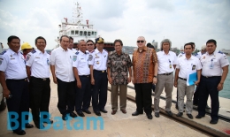 Pimpinan BP Batam blusukan ke pelabuhan Batu Ampar. Sumber: Humas BP Batam
