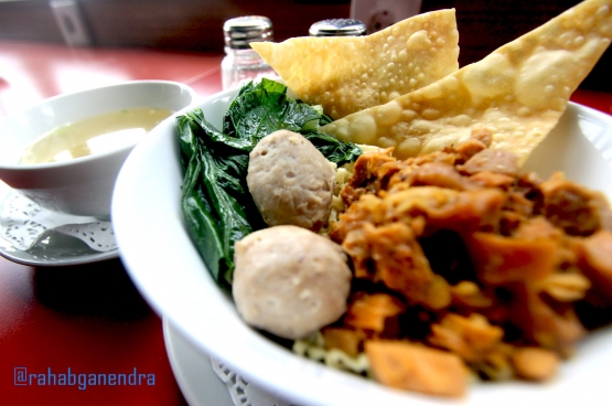 Mie ayam Up2Yu Cafe. (Ganendra)