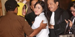 KOMPAS.com / GARRY ANDREW LOTULUNG Jessica Kumala Wongso usai menjalani sidang putusan di Pengadilan Negeri Jakarta Pusat, Kamis (27/10/2016)
