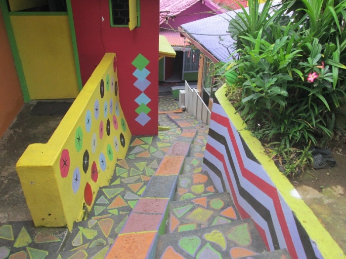 Kampung Warna Warni Pola Pembangunan Wisata dari Bawah Kampung Warna Warni Pola Pembangunan Wisata dari Bawah
