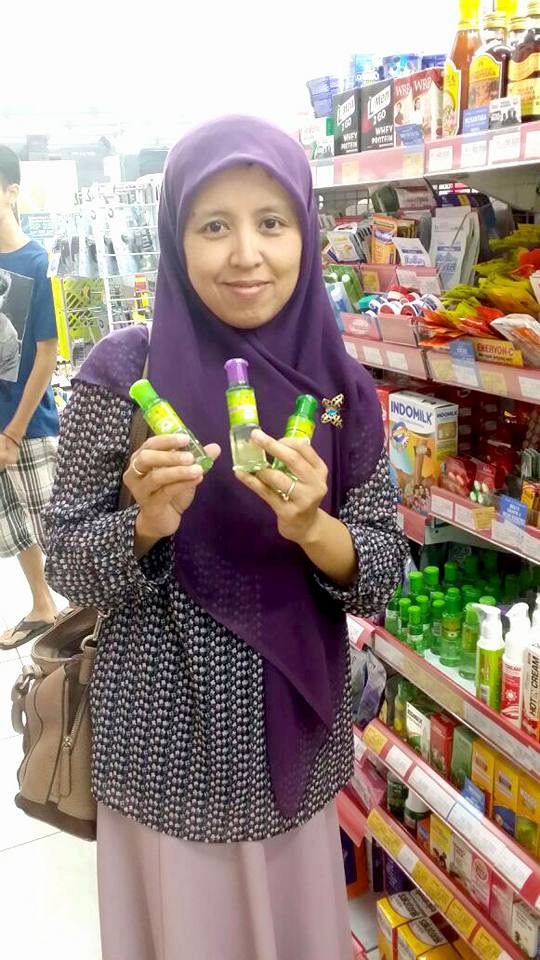 Berbelanja produk Minyak Kayu Putih Aromatherapy Cap Lang (documen pribadi)